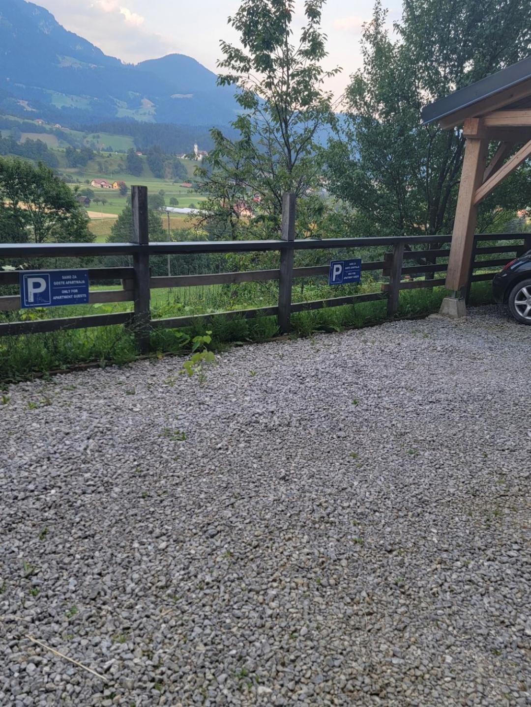 Rose Garden Apartman Ljubno Kültér fotó